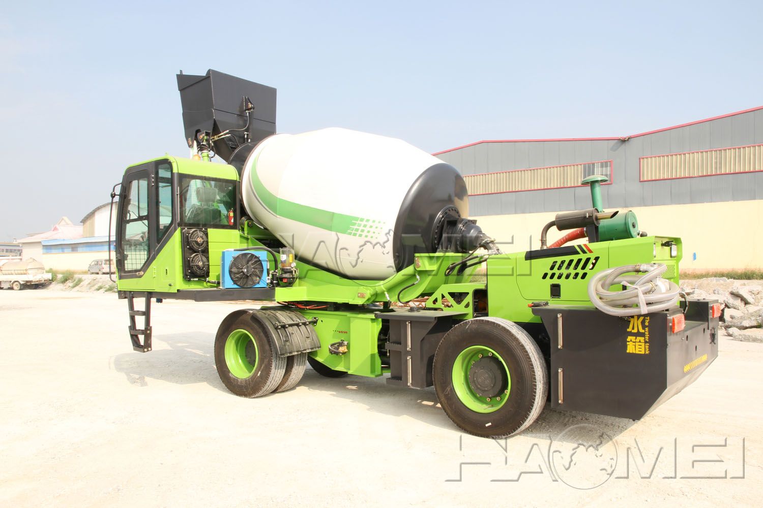 Self-loading-concrete-mixer.jpg