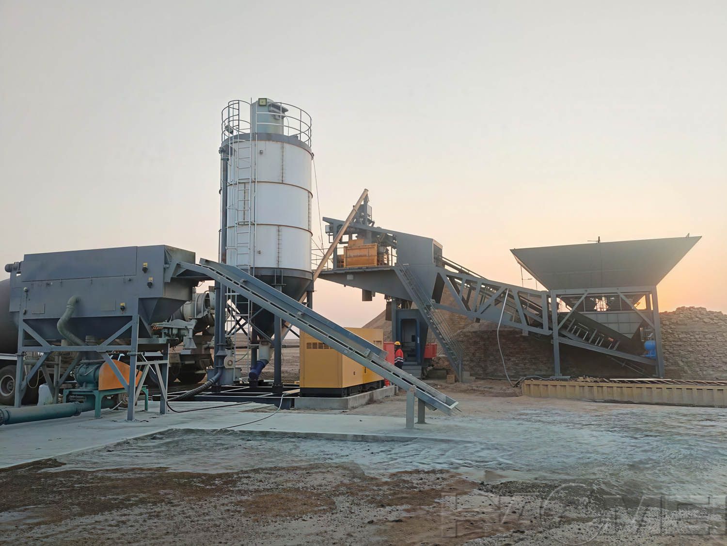 1792483026558848.jpg Mobile concrete mixing plant.jpg