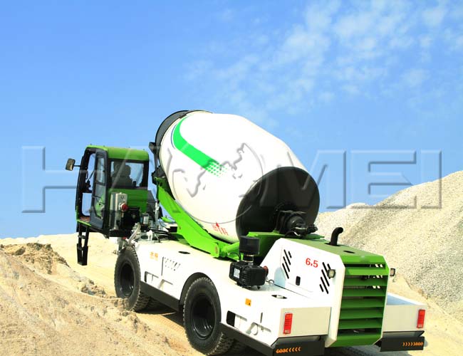 شاحنة خلط الخرسانة ذاتية التحميل ذات السعة الأعلى